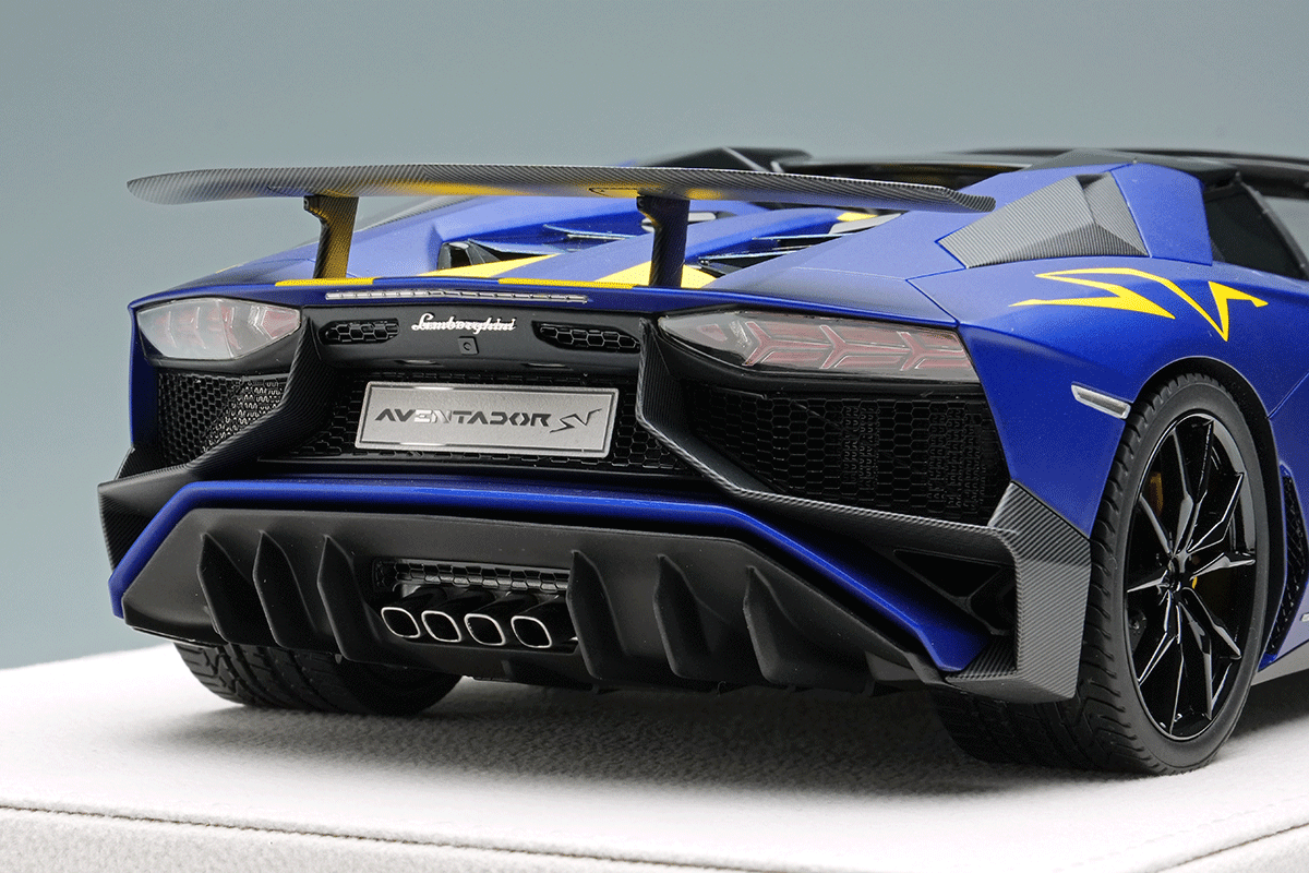 Make Up Co., Ltd. / Lamborghini Aventador LP750-4 SV Roadster 2015
